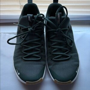 Nike Men's Dark Green Athletic Shoes